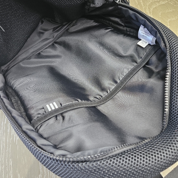 ADIDAS WOMEN'S VFA 2 BACKPACK BLACK - Picture 13 of 16
